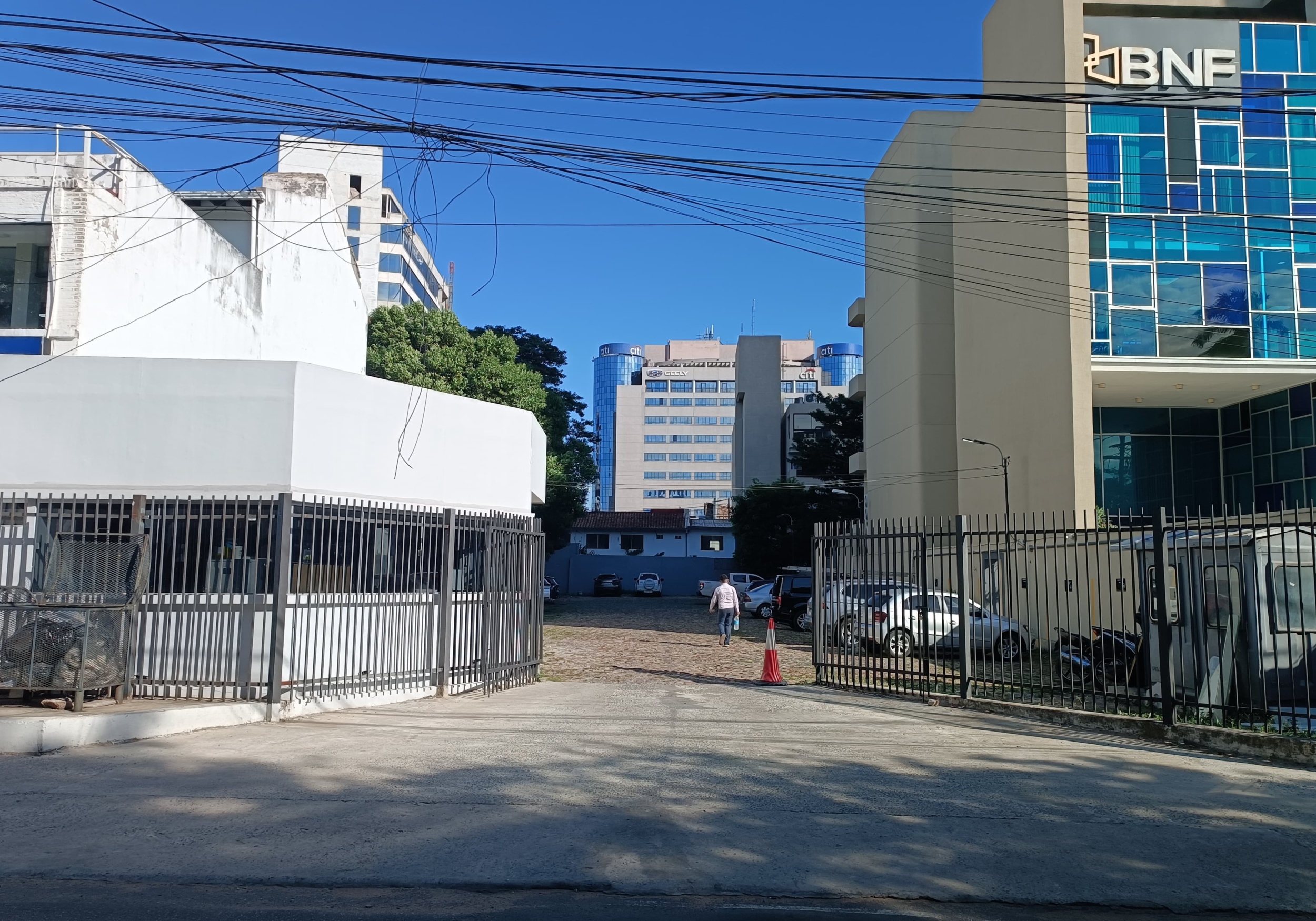 Estacionamiento BNF – Av. Mariscal López